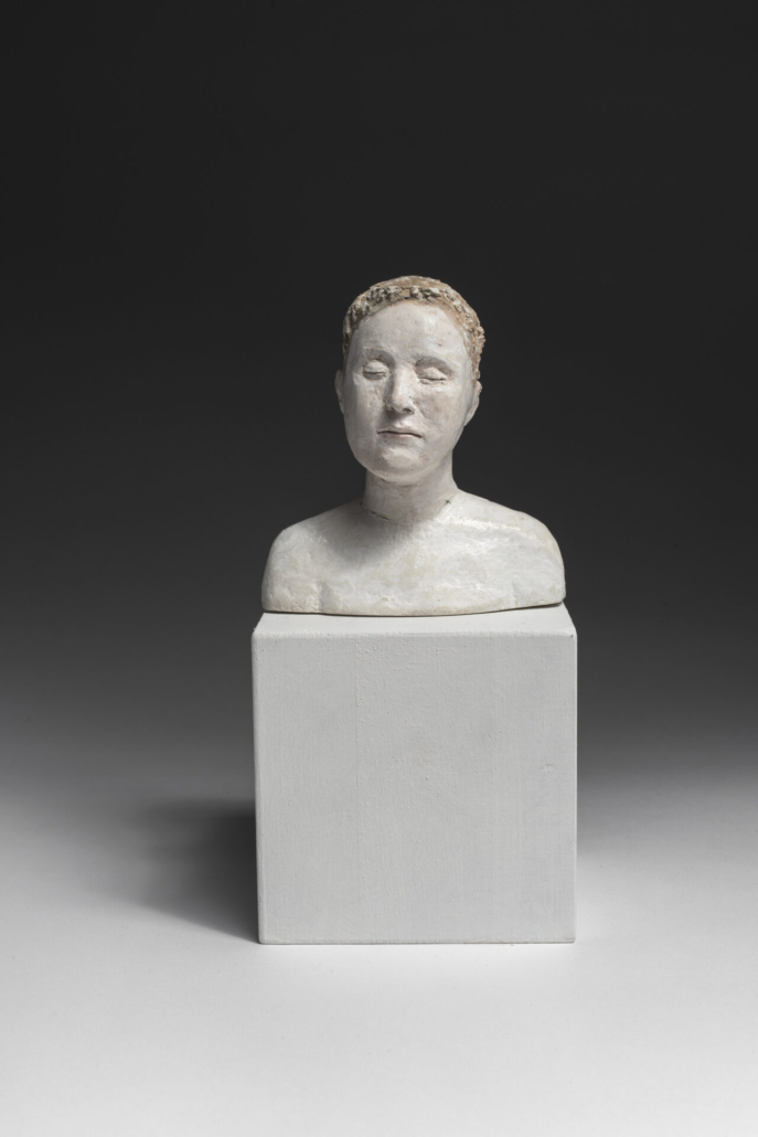 Agnès Baillon, « La mémoire », Papier mâché, Hauteur : 11 cm