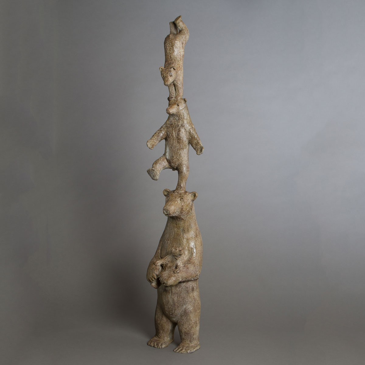 Sophie Verger, « Les quatres pizzlys », Bronze, 111 x 23 x 25 cm