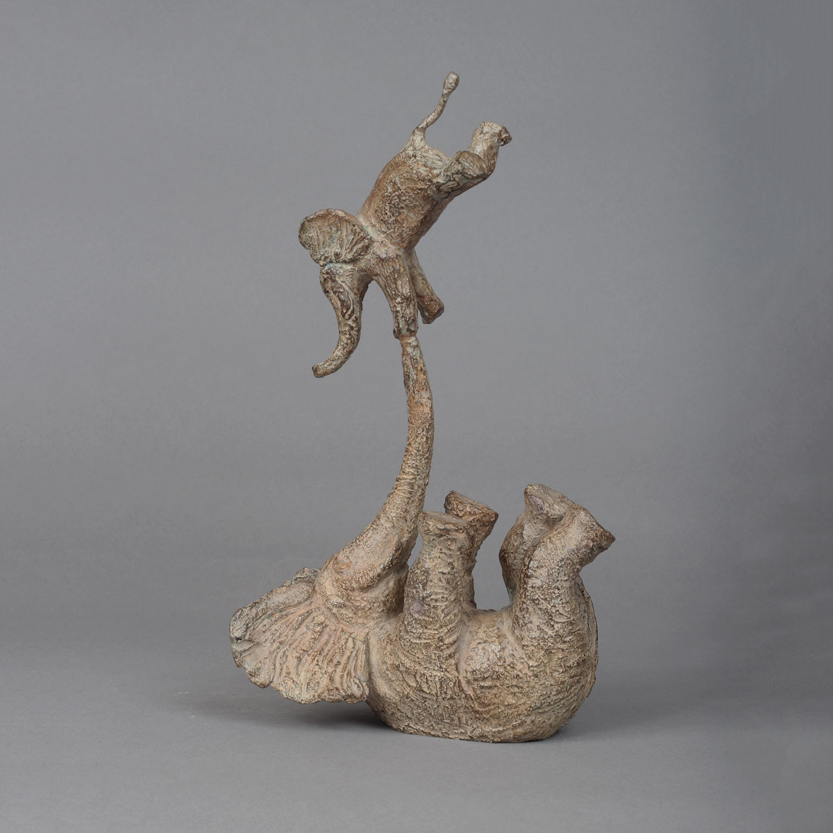 Sophie Verger, « Eléphant perché », Bronze, 27 x 14 x 10 cm