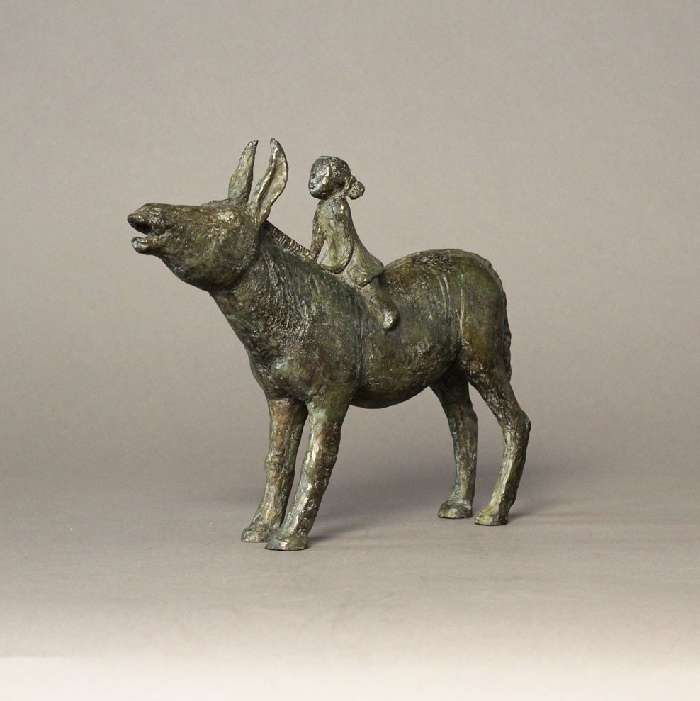 Sophie Verger, « Âne et petite fille », Bronze, 24 x 30 x 7 cm